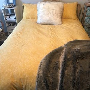 Reversible Duvet Cover and Matching Pillow Cases